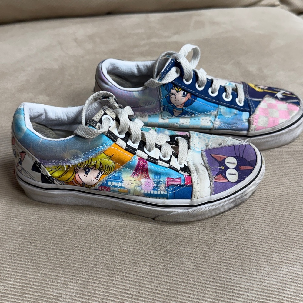 Kids Size 13 VANS Sailor Moon Patch Work Old Skool Collab Off The Wall